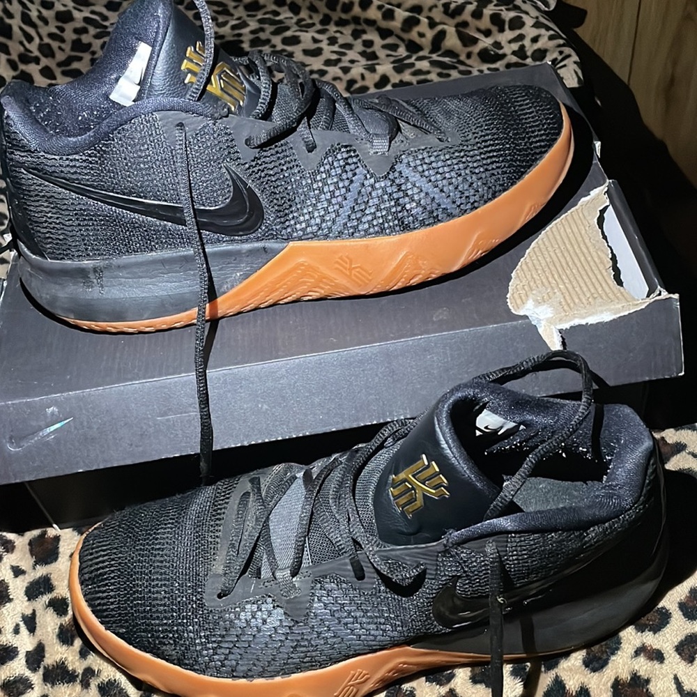 Kyrie Flytrap Iv - image 4